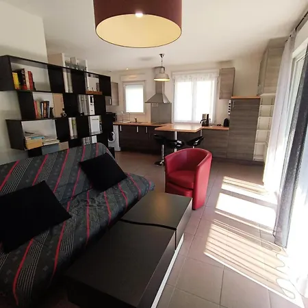 Immocite - Agreable Avec Sa Grande Agreable Terrasse Et Terrain Clos ! Mae-6694