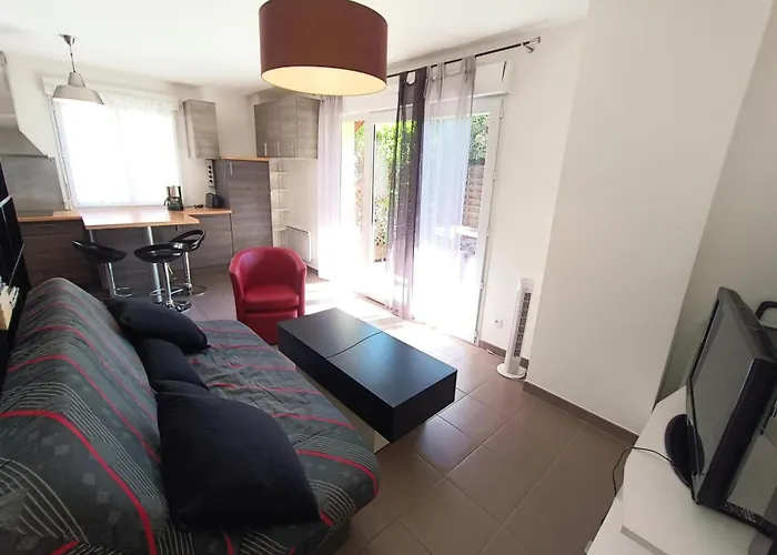 Immocite - Agreable Avec Sa Grande Agreable Terrasse Et Terrain Clos ! Mae-6694 Апартаменты